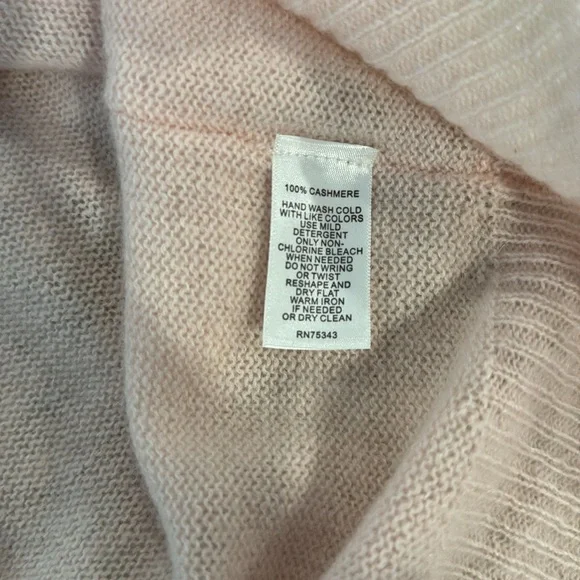 Max Studio soft pink cashmere sweater M - Picture 8 of 8